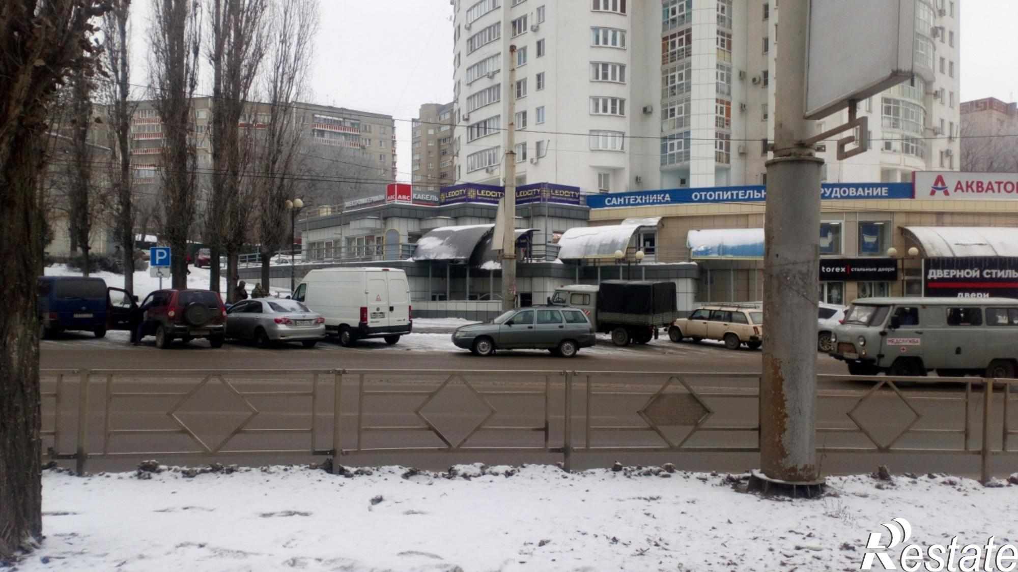 Сдать торговое помещение за 451 200 рублей на ул. Космонавтов, д. 92
