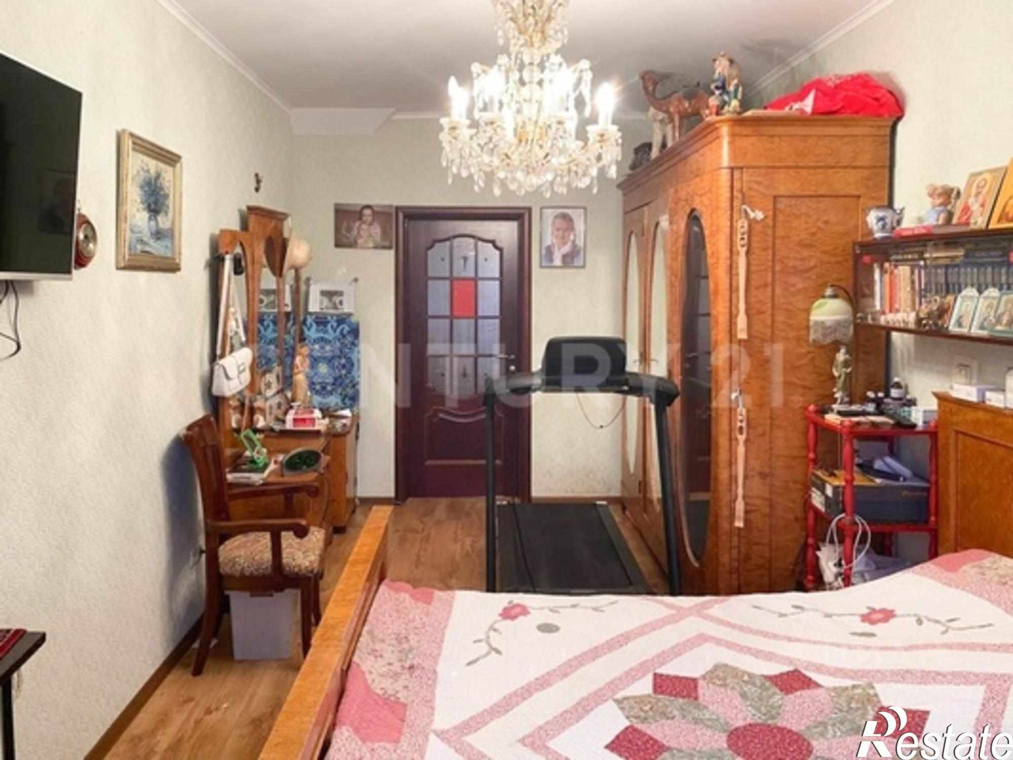 Купить квартиру за 39 200 000 рублей на Евпатория г, Мицкевича Адама ул, 8с1