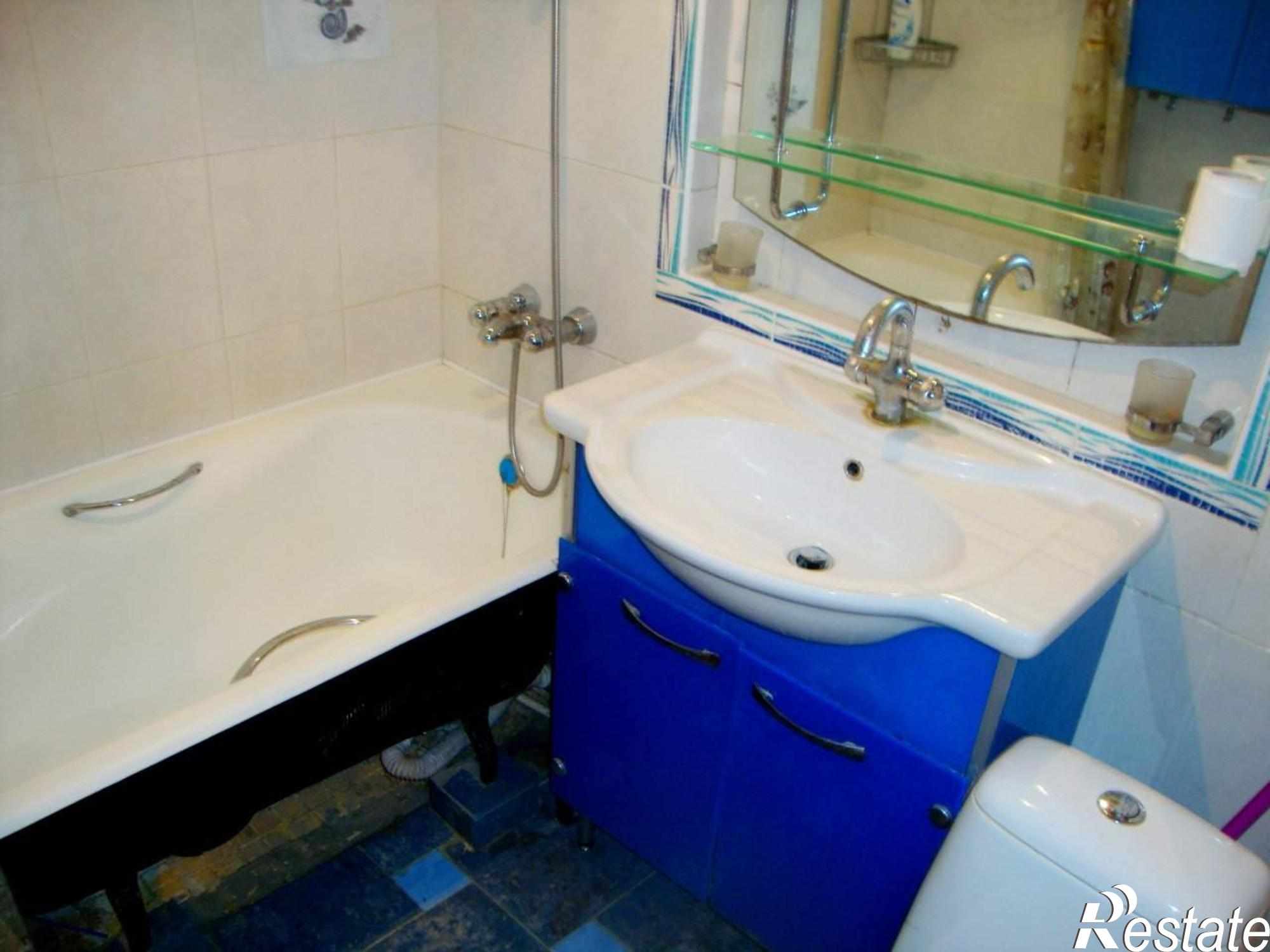 Купить квартиру за 2 350 000 рублей на Интернациональная улица, д.13к1