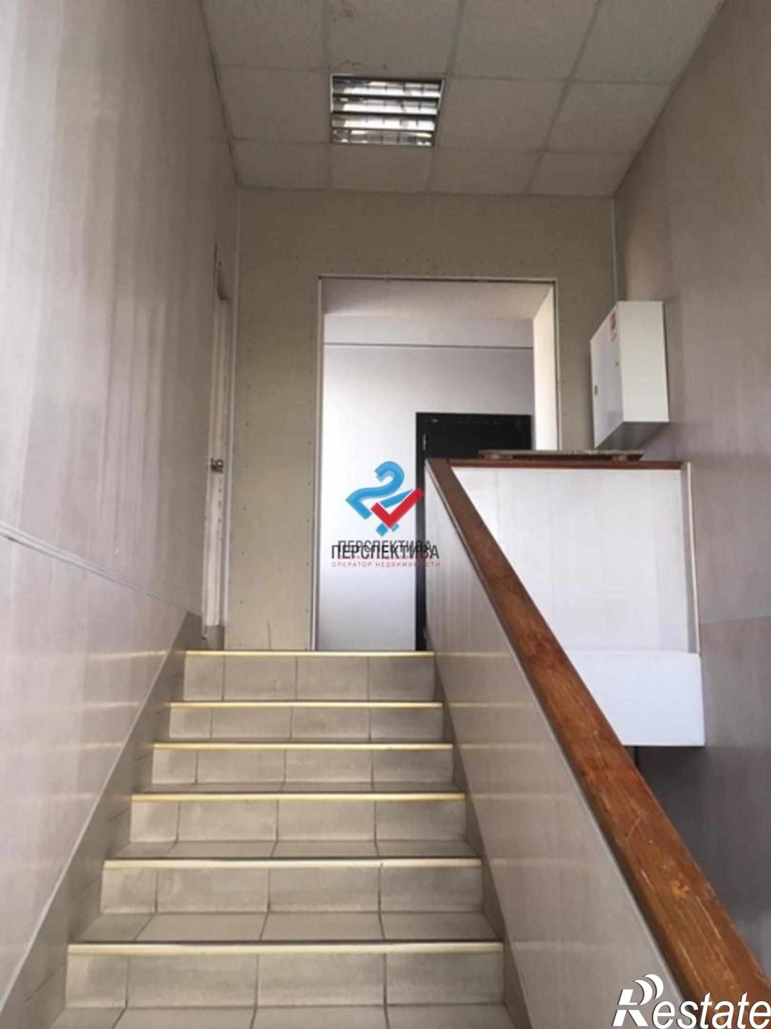 Сдать офис, помещение под офис за 13 680 рублей на улица Калинина, 108Б