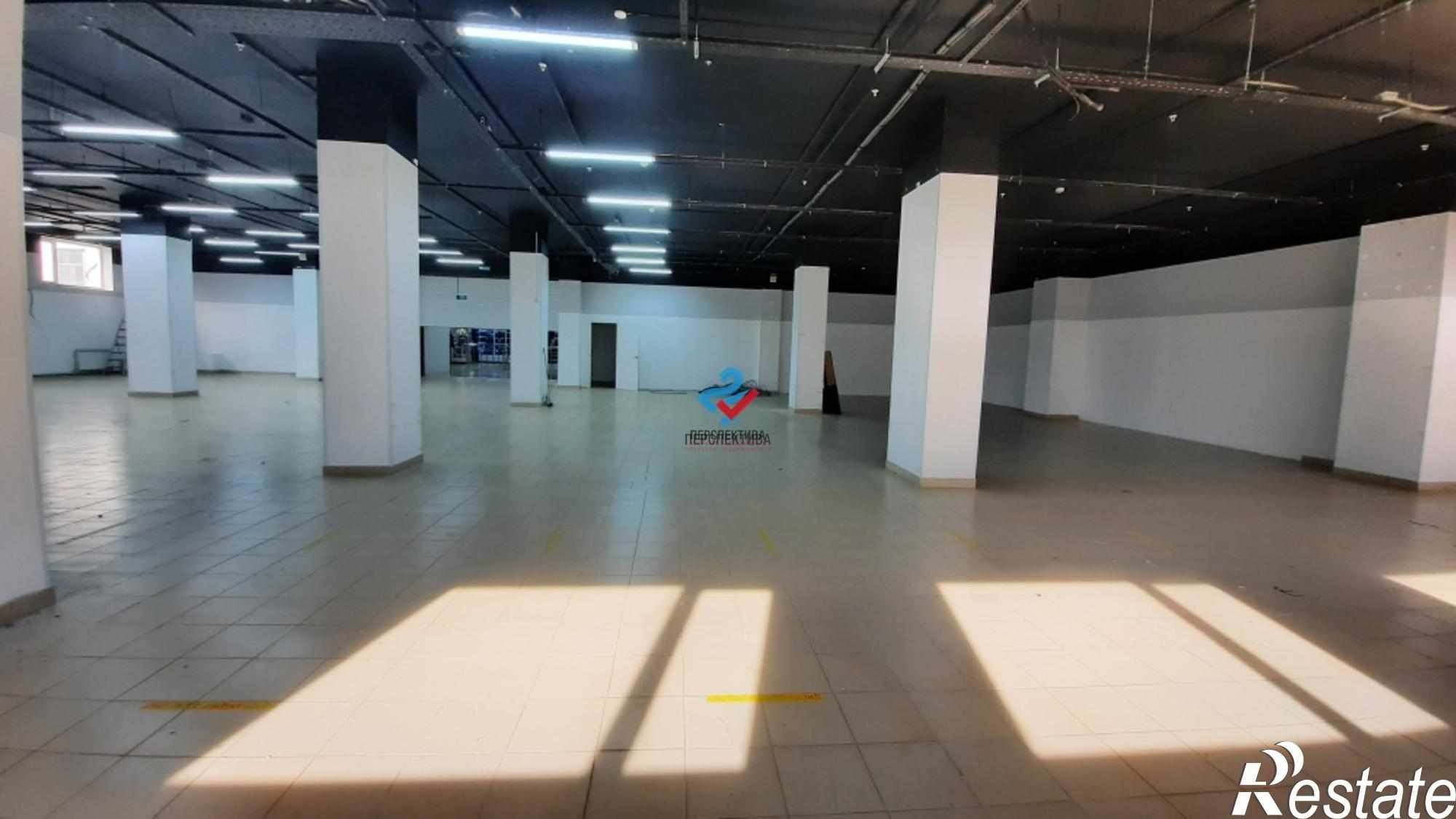 Сдать торговое помещение за 264 000 рублей на проспект Строителей, 134А