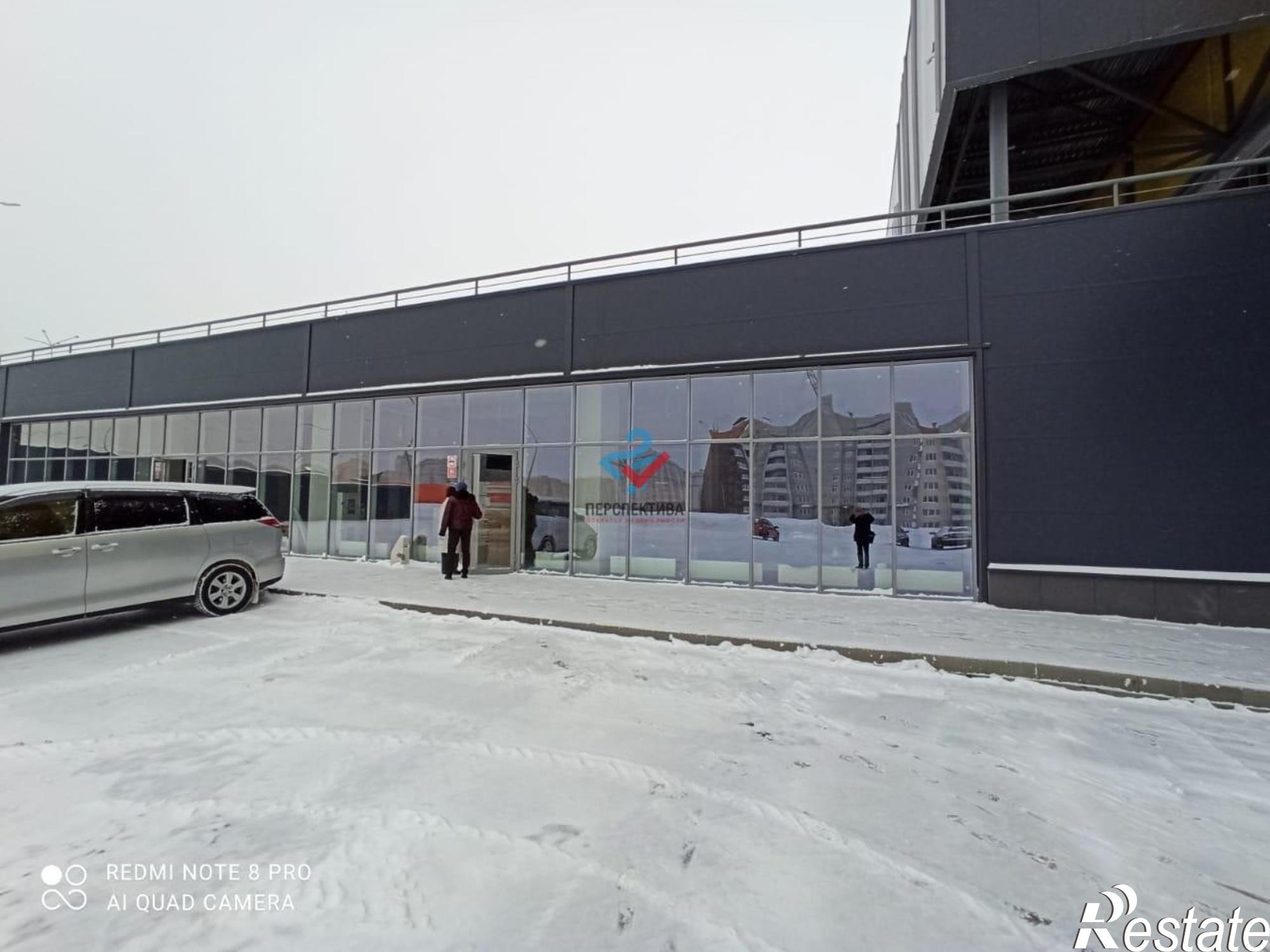 Сдать торговое помещение за 350 000 рублей на улица 65-летия Победы, 12