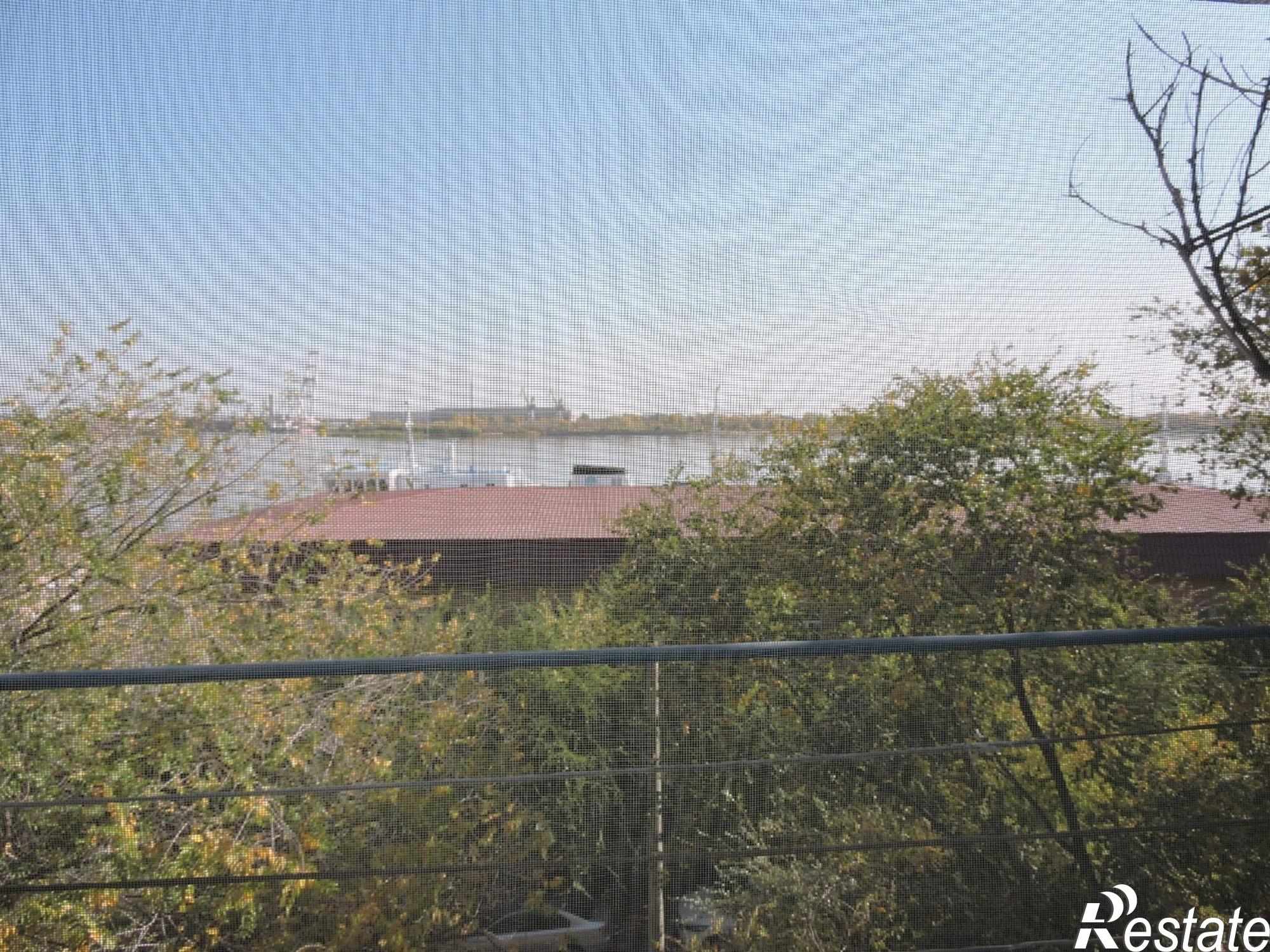 Купить квартиру за 1 050 000 рублей на Капитана Краснова улица,38