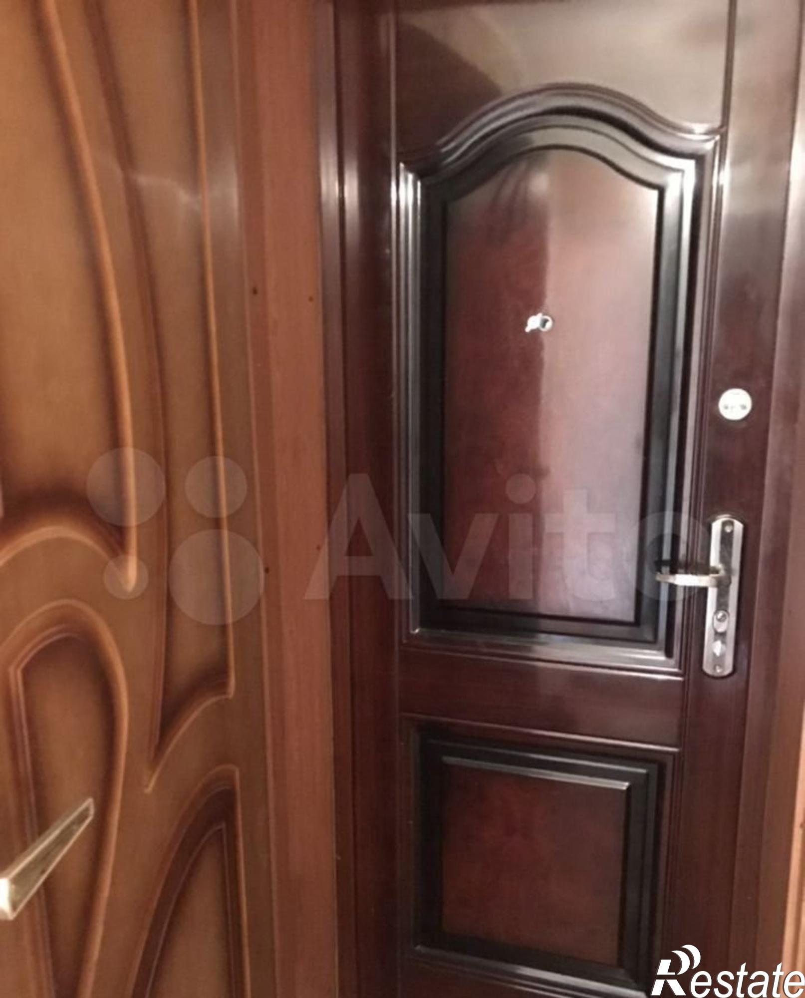 Купить квартиру за 2 100 000 рублей на Хибинская улица,45Б