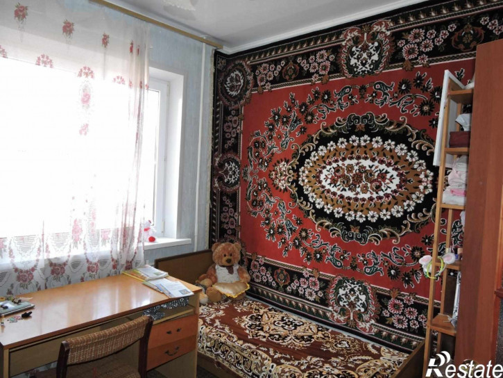 4-комн квартира Жилая Улица,13