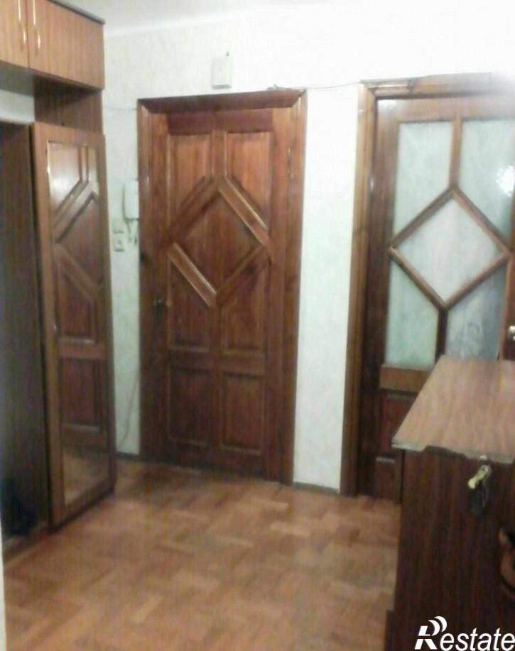 4-комн квартира Челябинская Улица,21