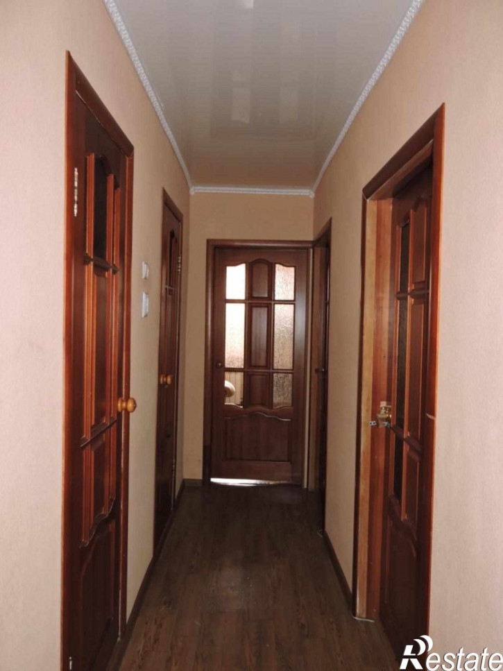 4-комн квартира 8-я Железнодорожная Улица,55
