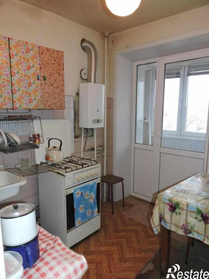 3-комн квартира Дзержинского улица,44