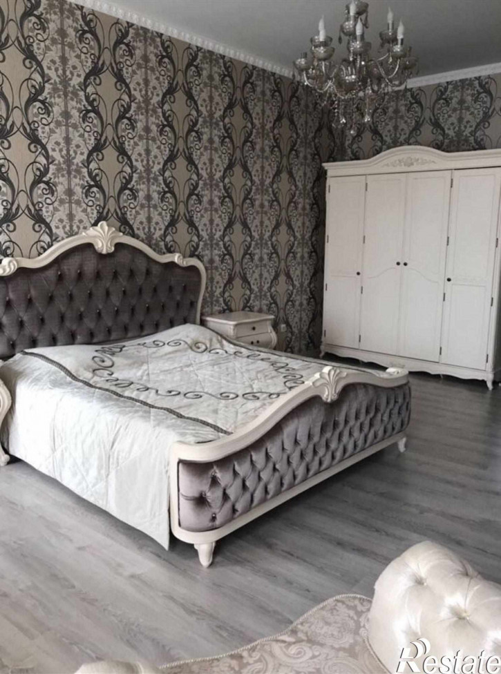 3-комн квартира Корабельная ул, 3