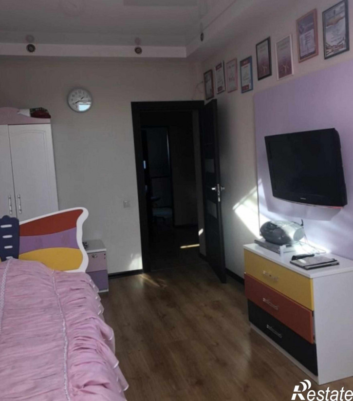 4-комн квартира Курганская ул, 3