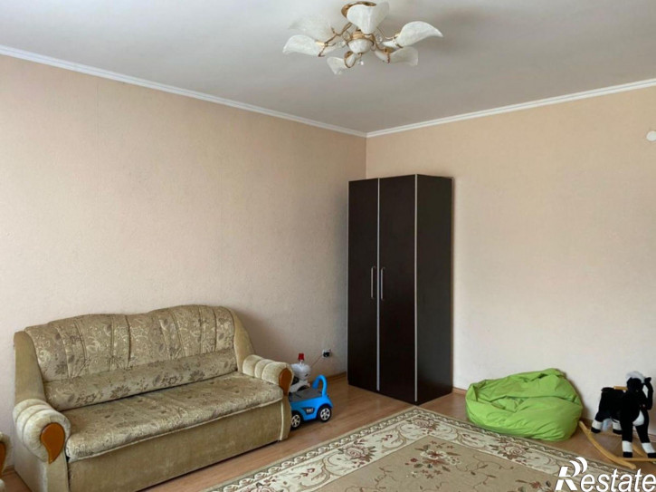 3-комн квартира Дзержинского ул, 261