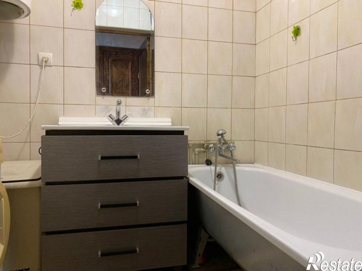3-комн квартира Дзержинского ул, 261