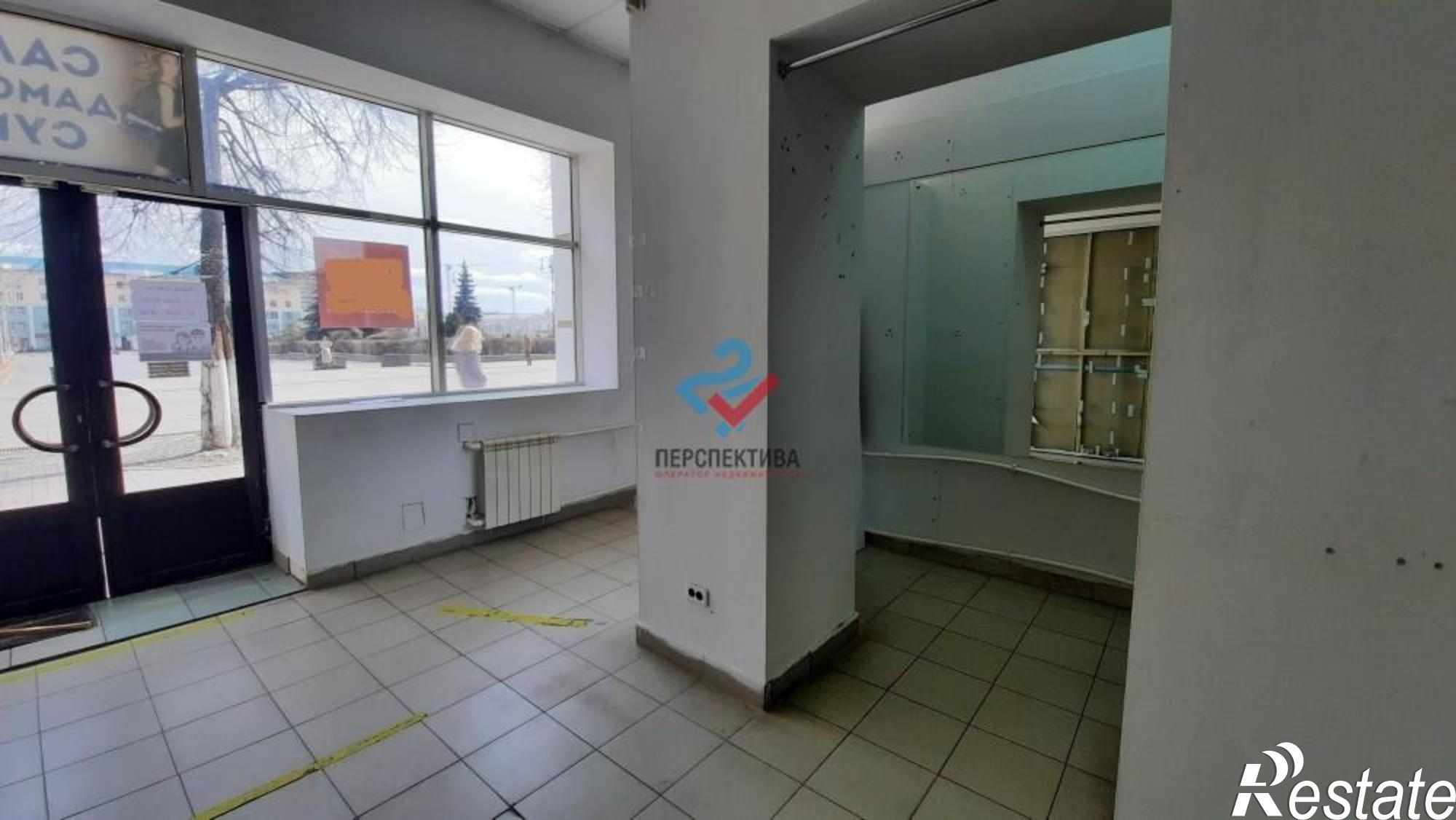 Сдать торговое помещение за 141 000 рублей на Московская улица, 82