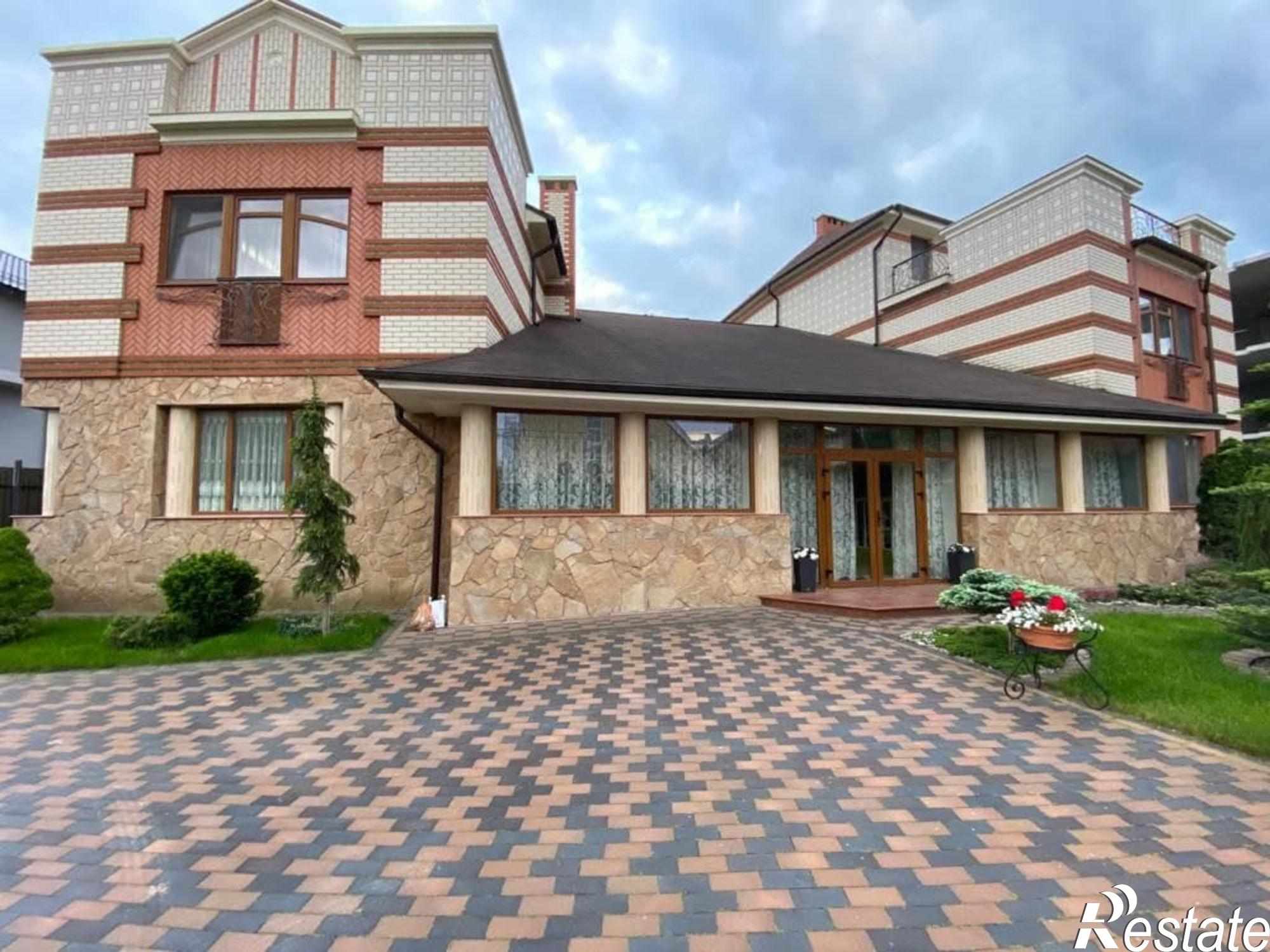 Купить дачу, дом, коттедж за 102 000 000 рублей на Гагарина ул
