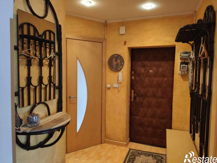 3-комн квартира Коммунальная ул, 54
