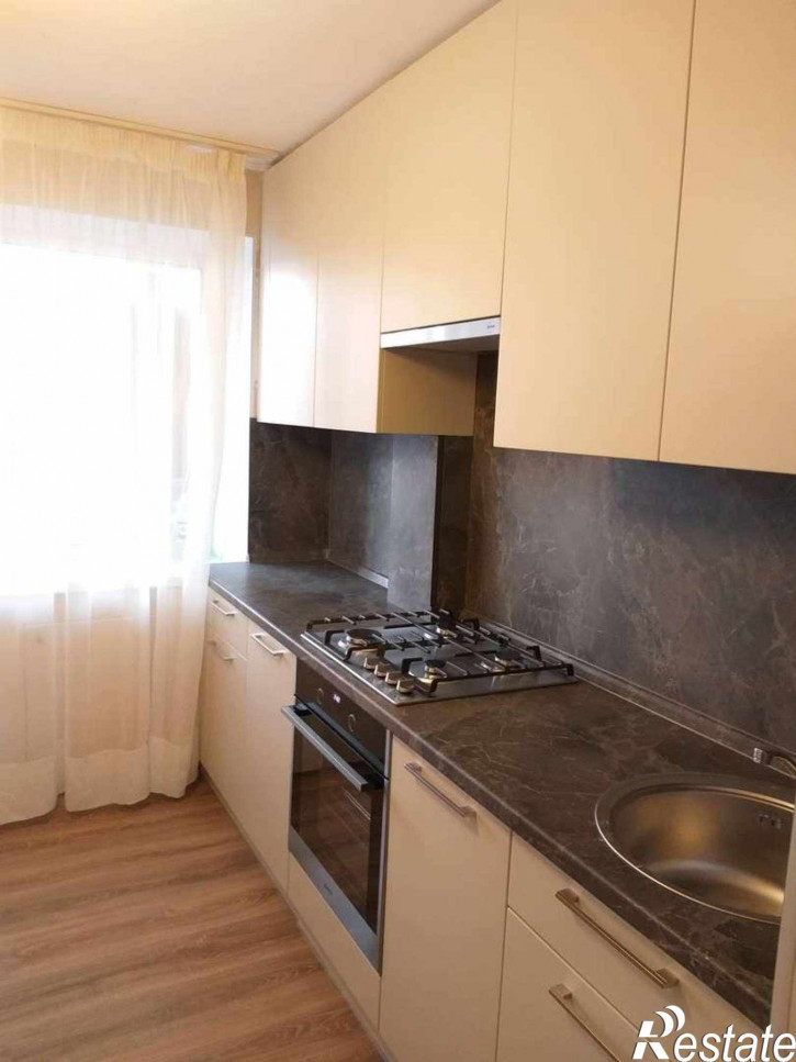 3-комн квартира Стара-Загора улица, 52