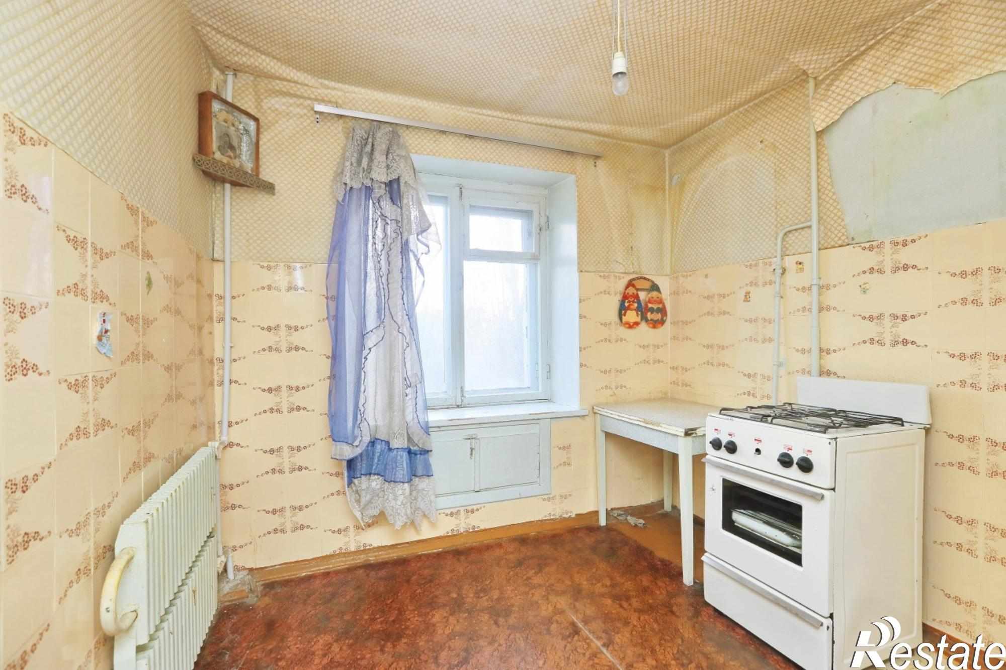 Купить квартиру за 2 450 000 рублей на 15 микрорайон, д. 4/2