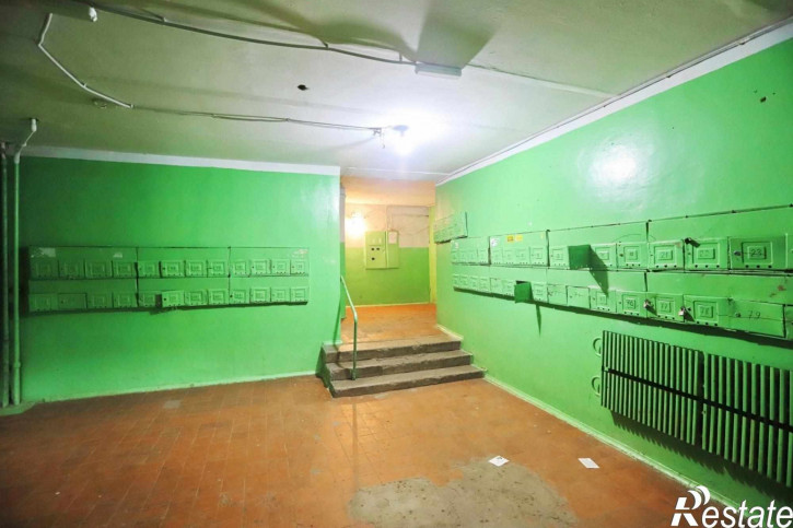 2-комн квартира 15 микрорайон, д. 4/2