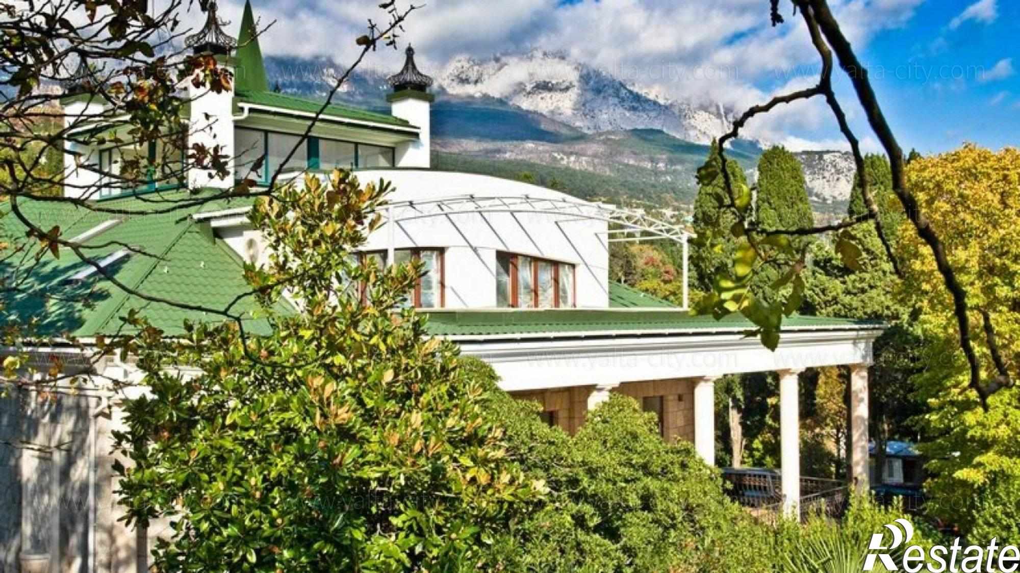 Купить дачу, дом, коттедж за 311 542 000 рублей на Приморский пер.