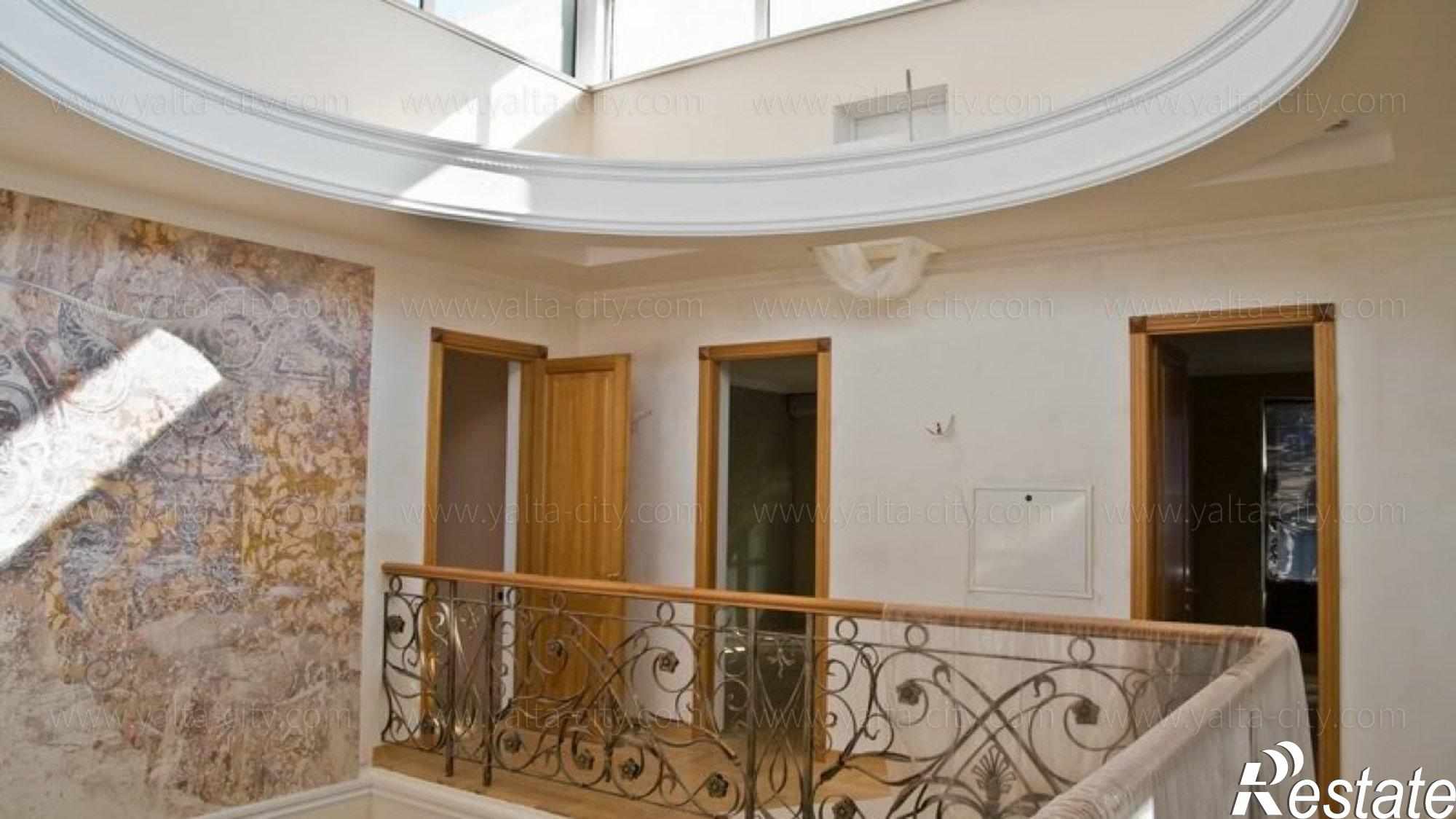 Купить дачу, дом, коттедж за 311 542 000 рублей на Приморский пер.