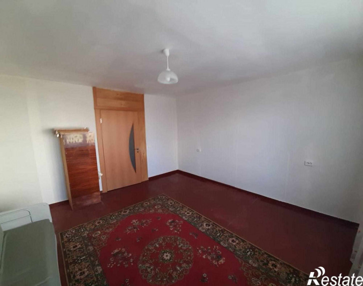 3-комн квартира Маршала Борзова ул, 102