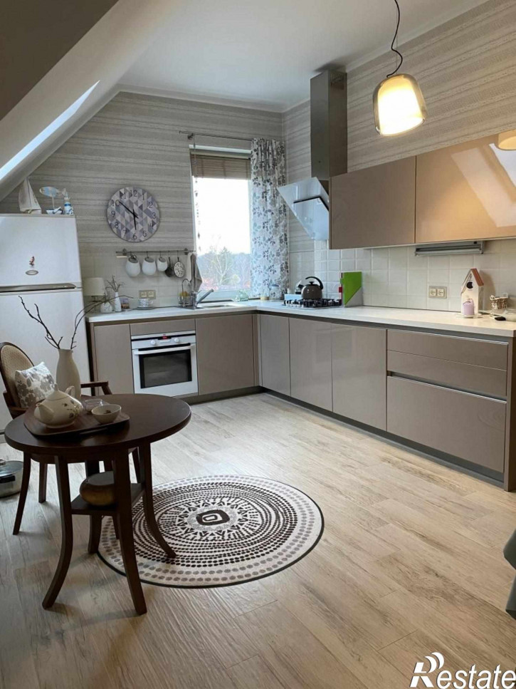 3-комн квартира Менделеева ул, 37а