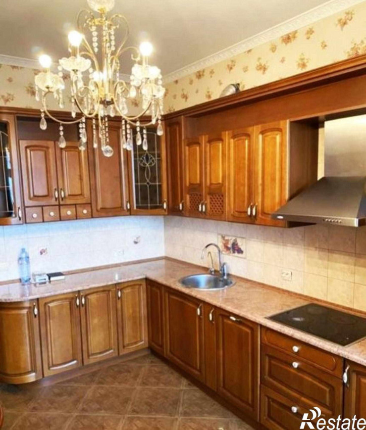 4-комн квартира Ольштынская ул, 7