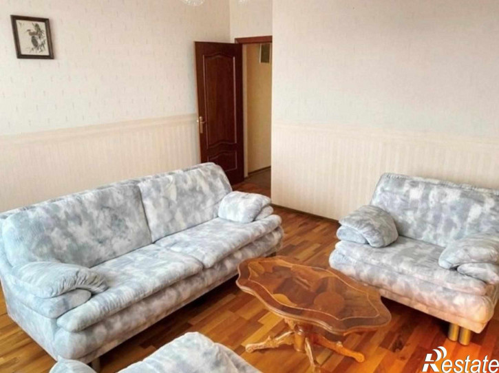 4-комн квартира Ольштынская ул, 7