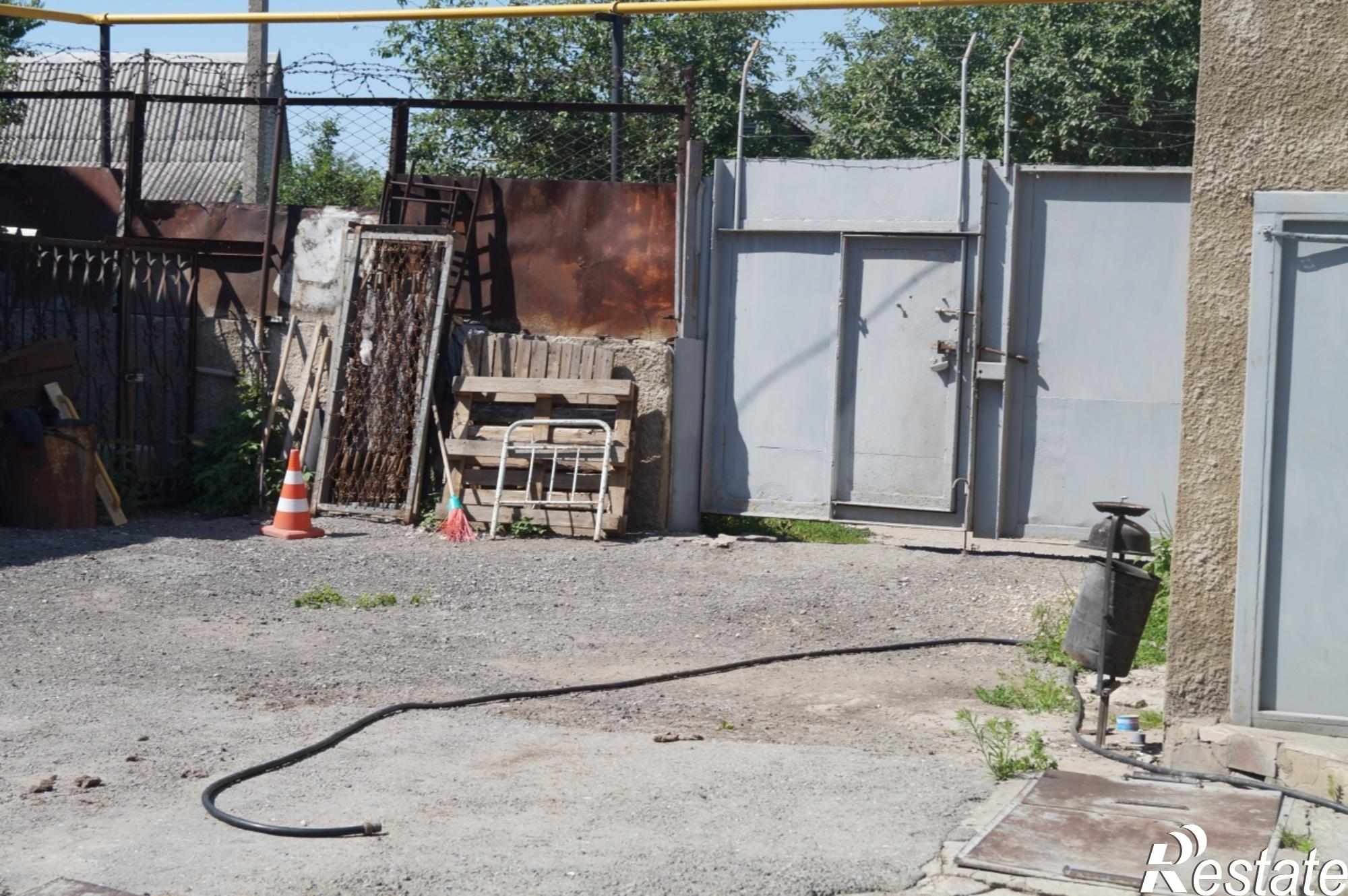 Купить складское помещение за 10 000 000 рублей на пер. Баумана, д. 299, корп. б