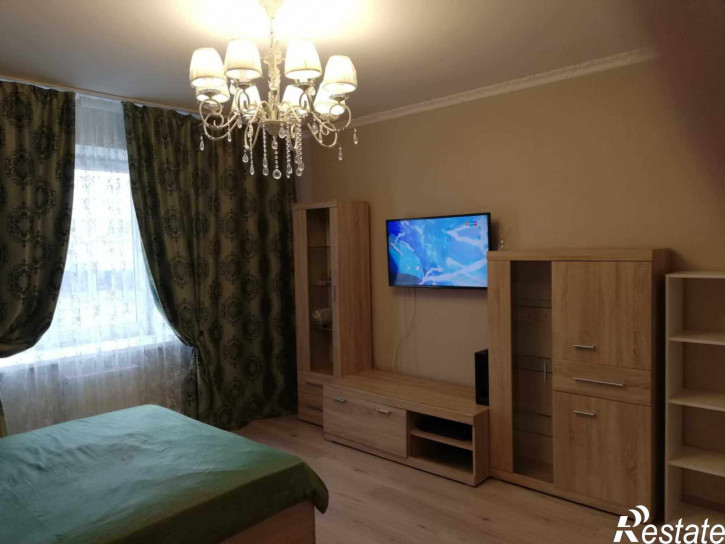 2-комн квартира Генерала Челнокова ул, 58