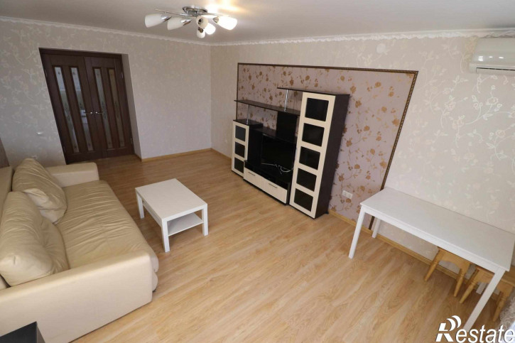 2-комн квартира 8 Марта ул, 32/1