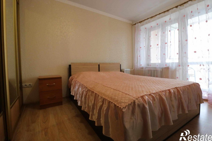 2-комн квартира 8 Марта ул, 32/1