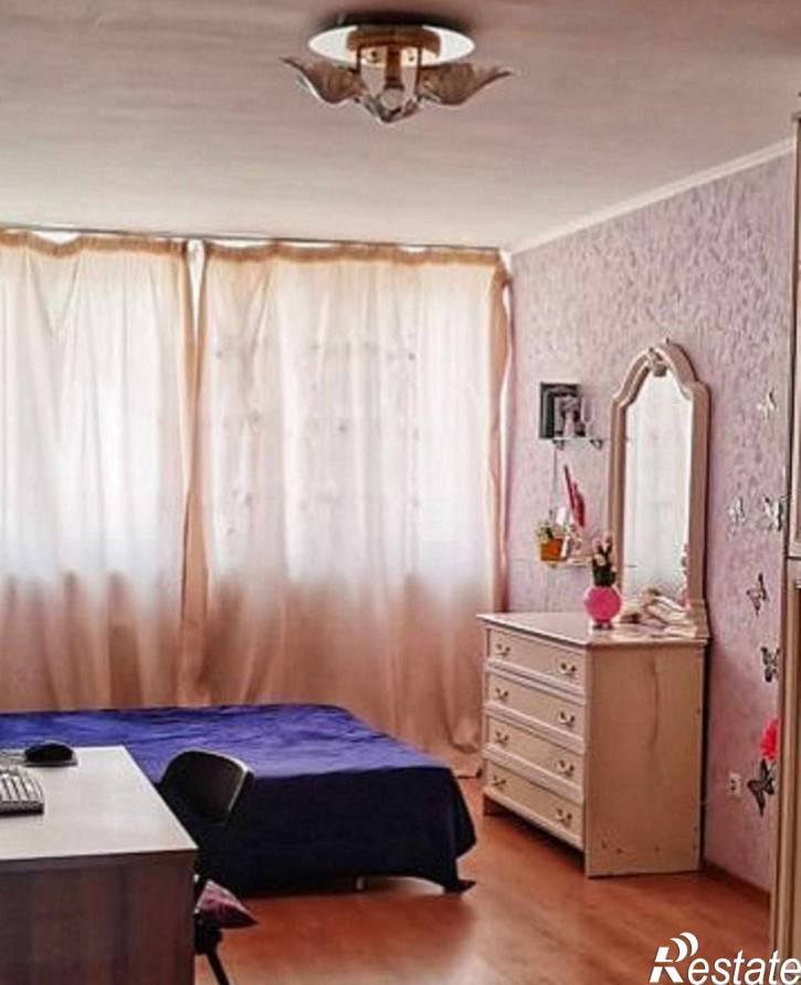 3-комн квартира Генерала Челнокова ул, 46