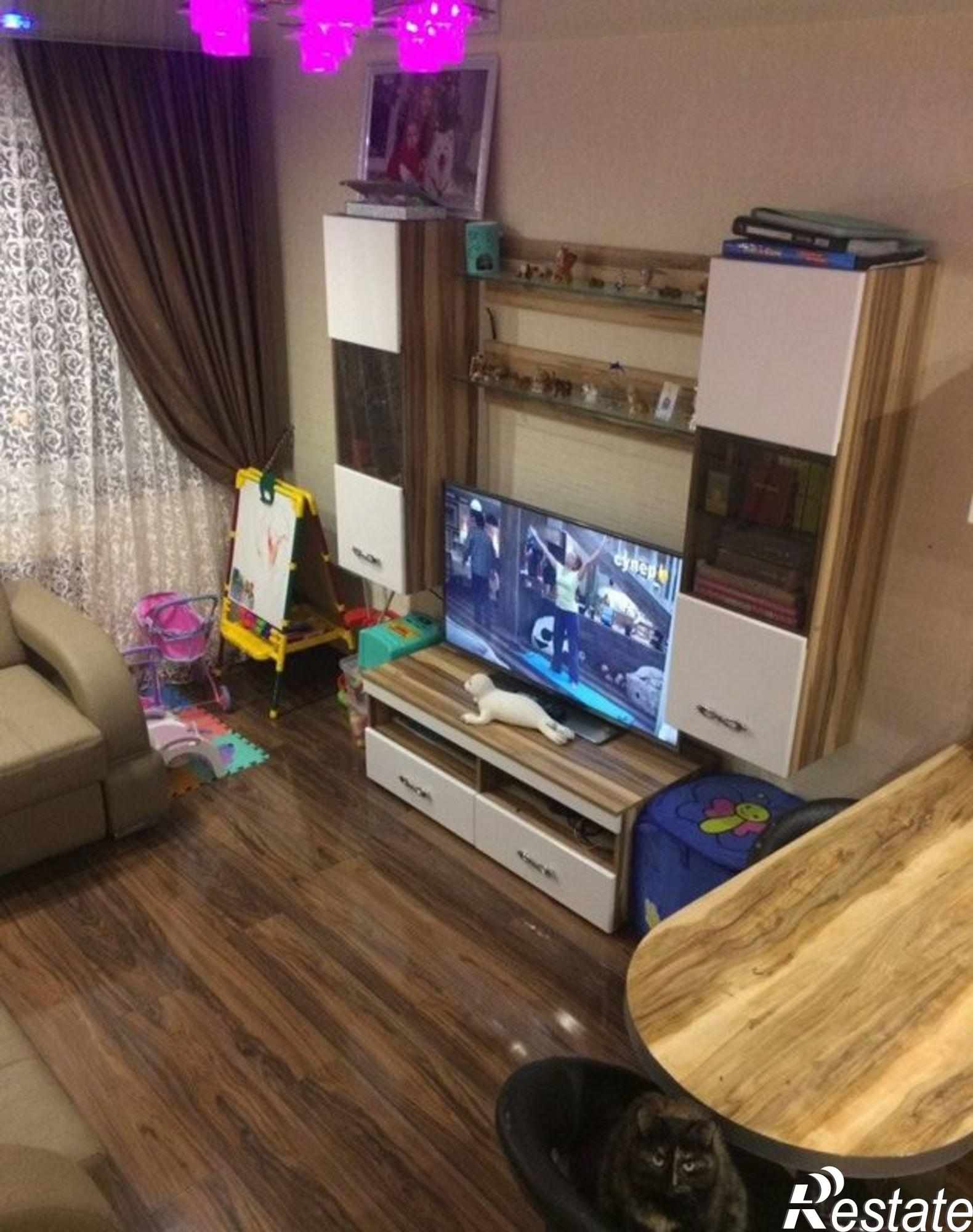 Сдать квартиру за 10 000 рублей на Дыбенко улица, 23