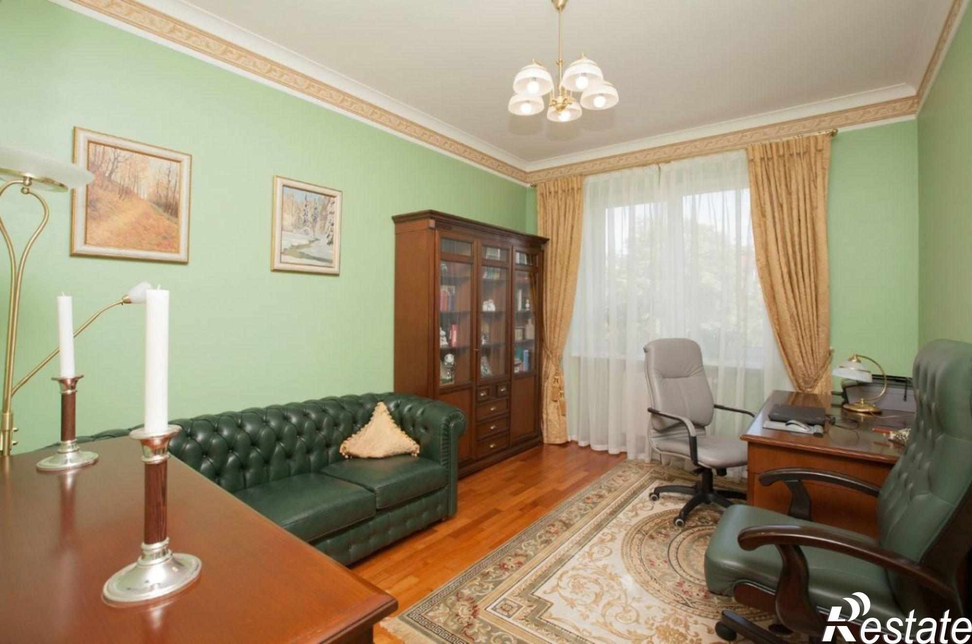 Купить квартиру за 15 990 000 рублей на Ростовская ул, 35
