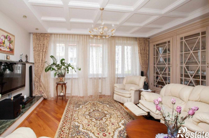 3-комн квартира Ростовская ул, 35
