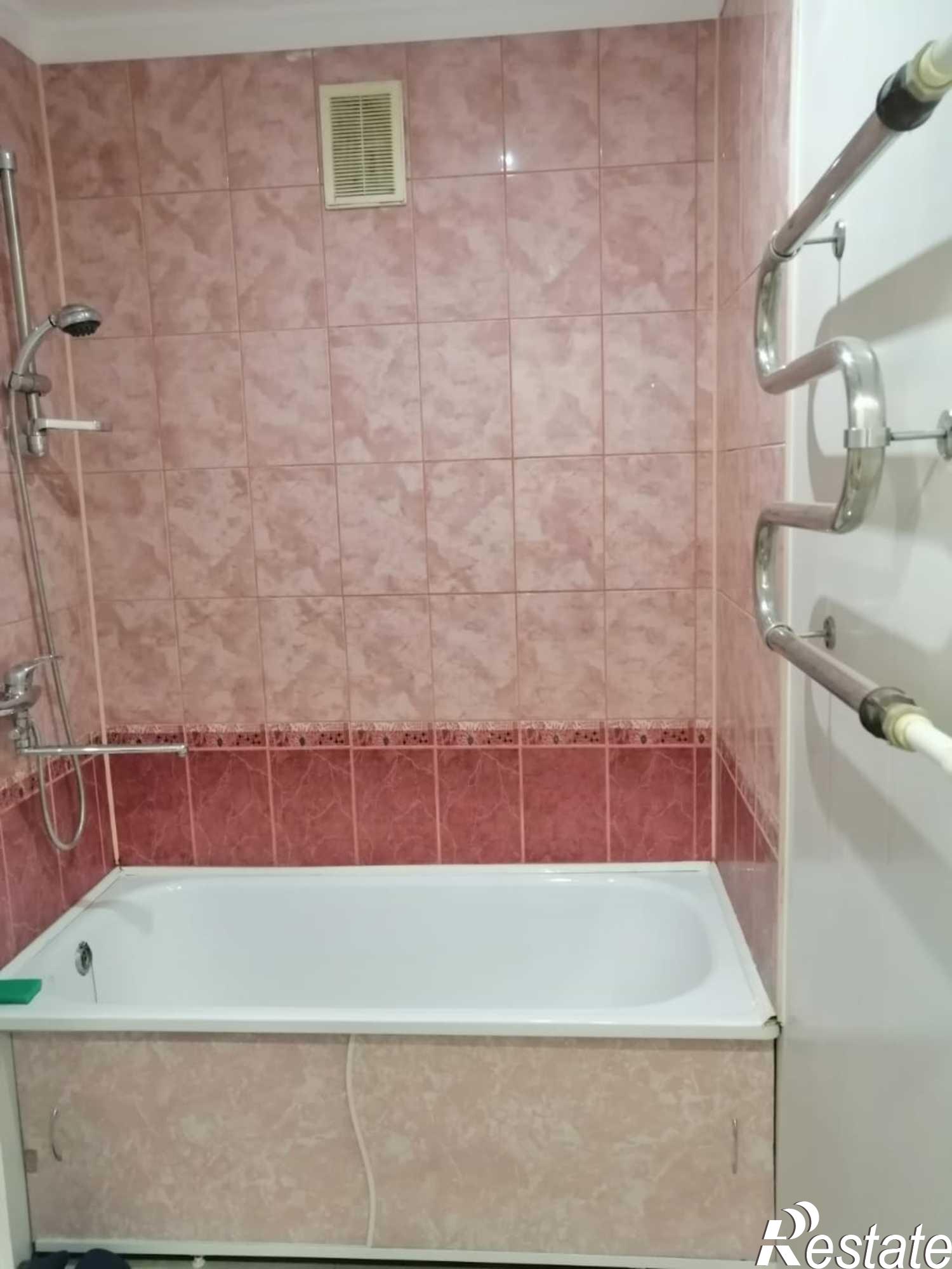 Купить квартиру за 1 850 000 рублей на ул. Космонавтов, д. 72, кв. 13