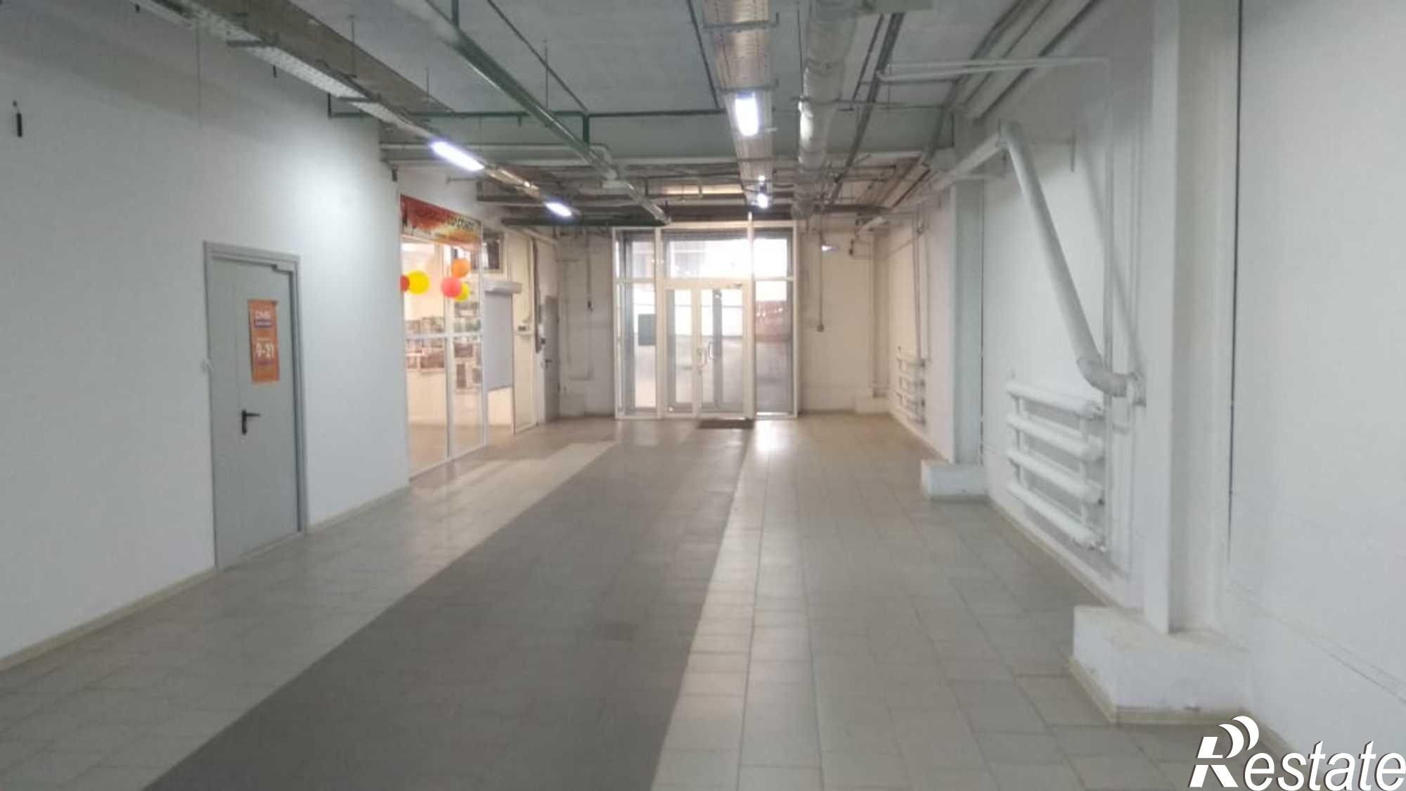 Сдать торговое помещение за 23 400 рублей на ул. Шерстобитова С.М., д. 1