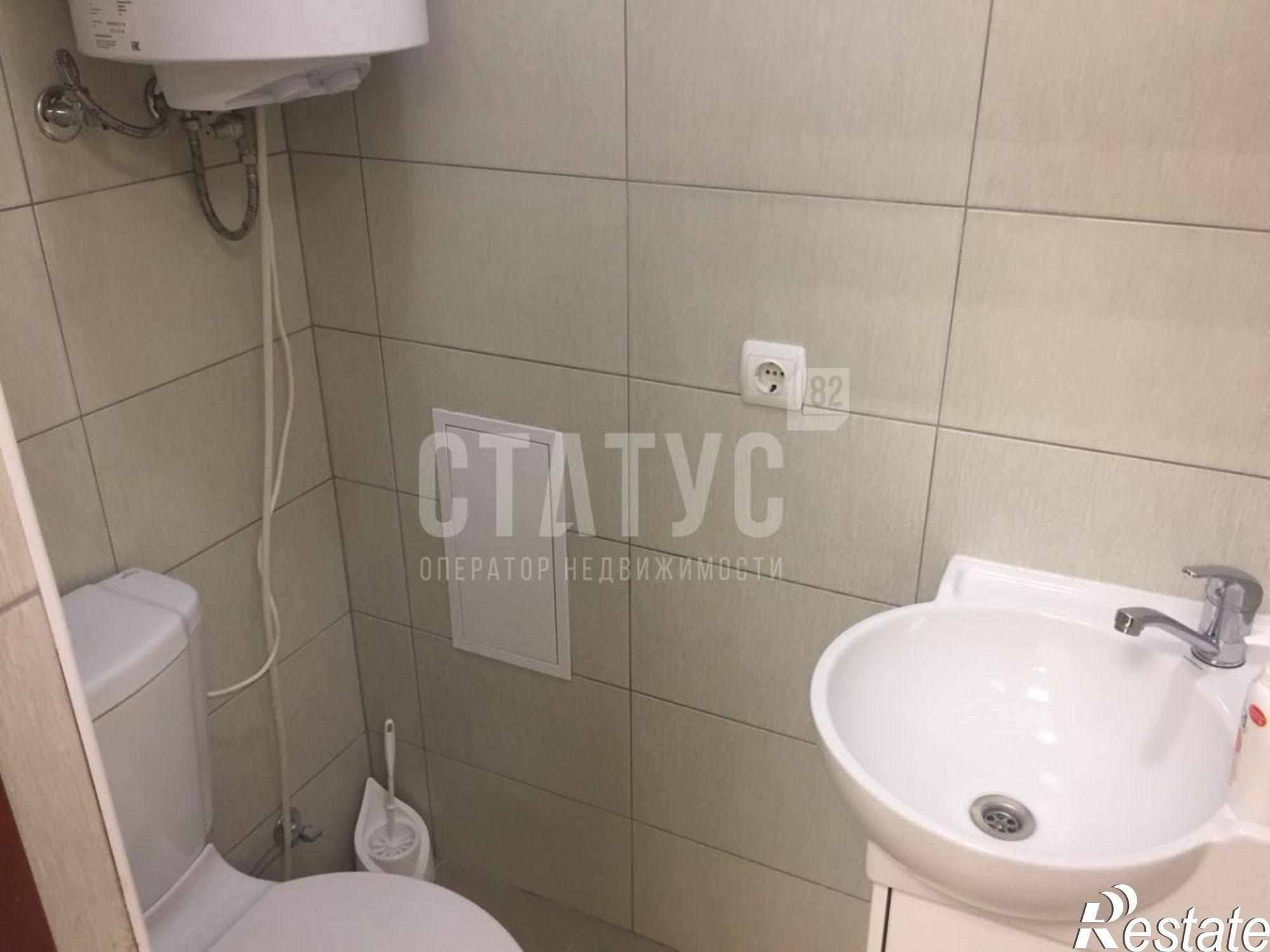 Сдать офис, помещение под офис за 70 000 рублей на им. Ленина наб, 13