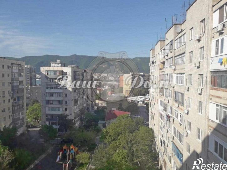 4-комн квартира ул. Леселидзе, 8
