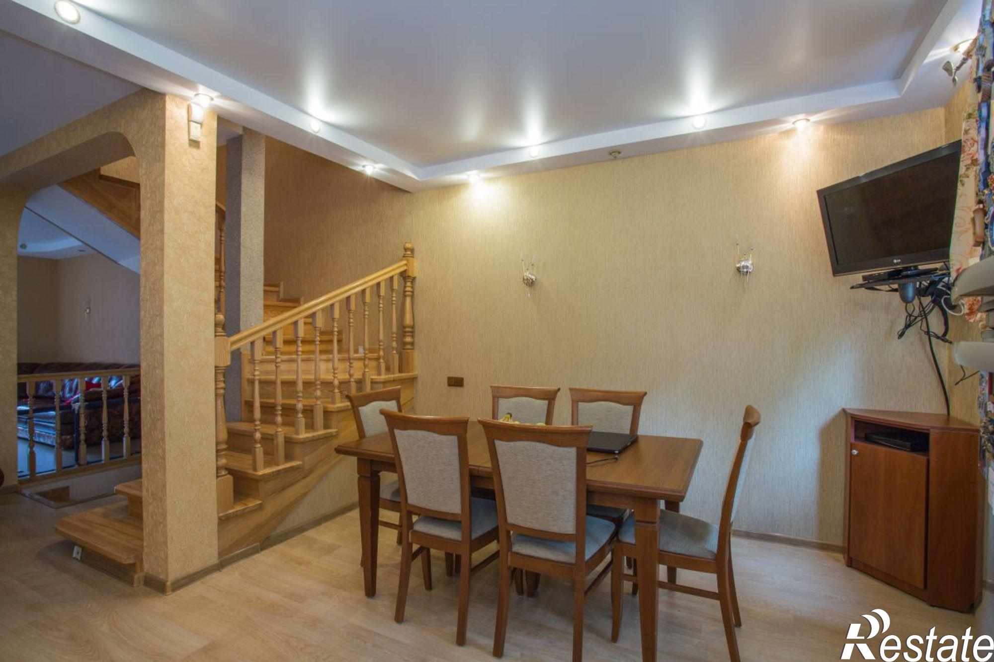 Купить дачу, дом, коттедж за 36 100 000 рублей на А.Невского ул