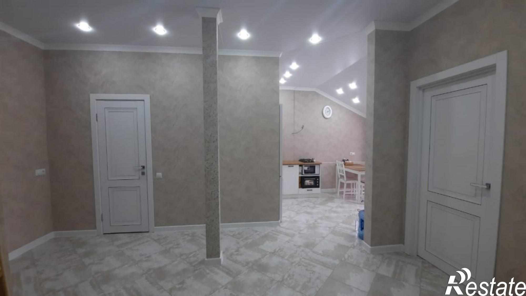 Купить квартиру за 10 000 000 рублей на Суворова, 27