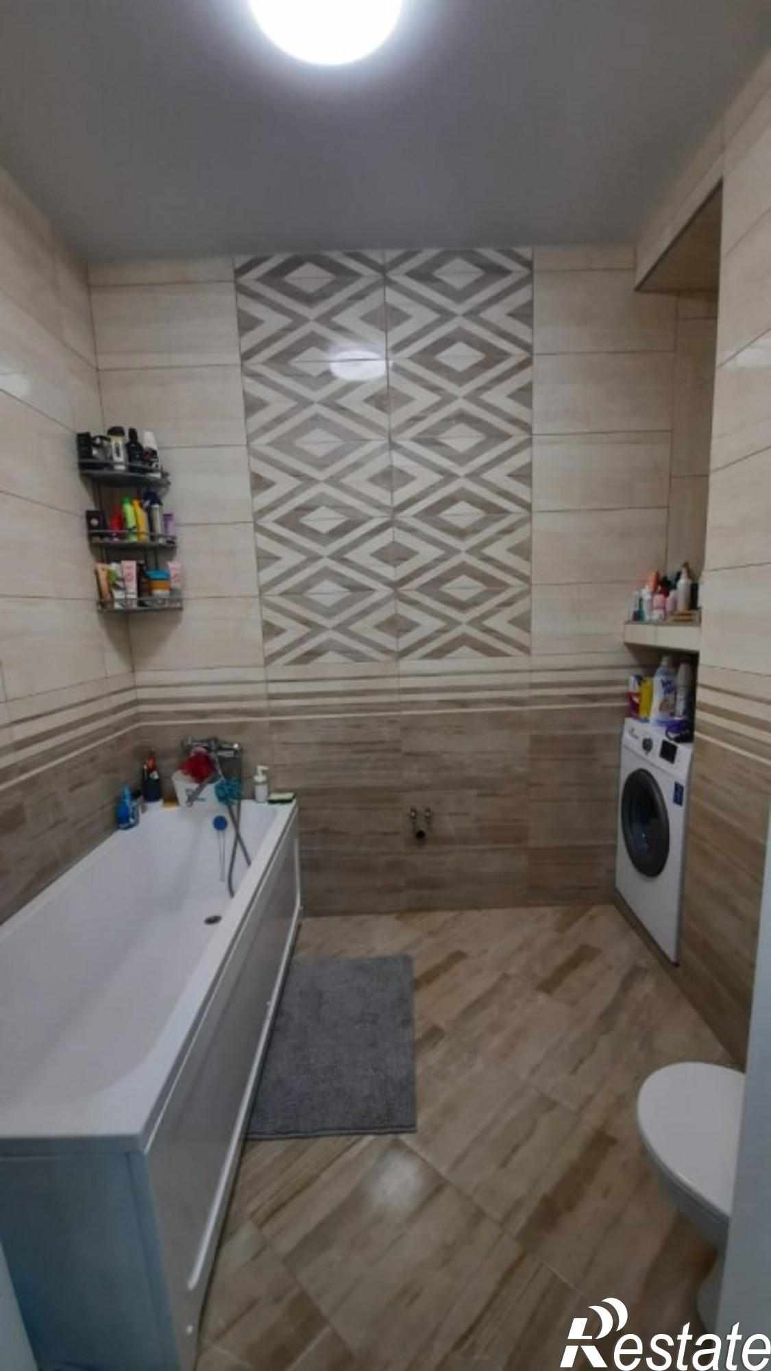 Купить квартиру за 10 000 000 рублей на Суворова, 27