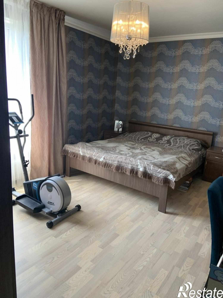 3-комн квартира Бассейная ул, 36