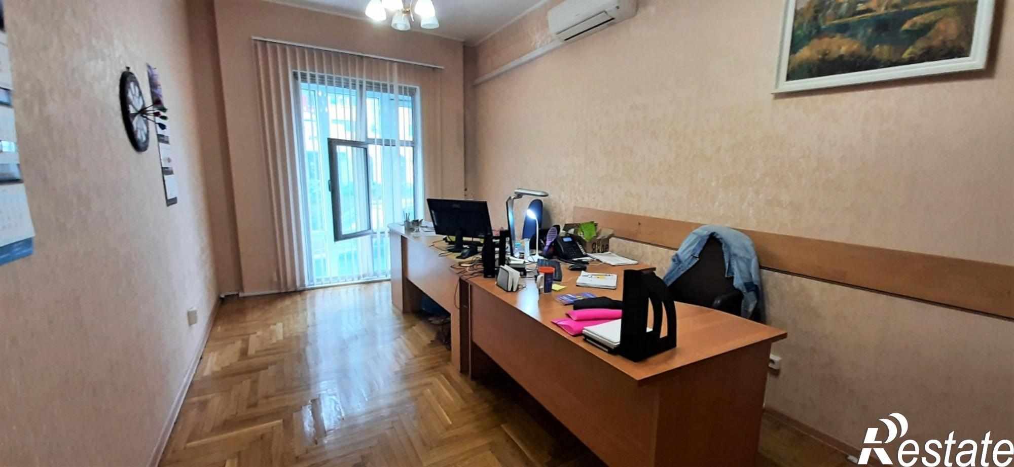 Сдать офис, помещение под офис за 25 000 рублей на ул. Октябрьская, д. 1
