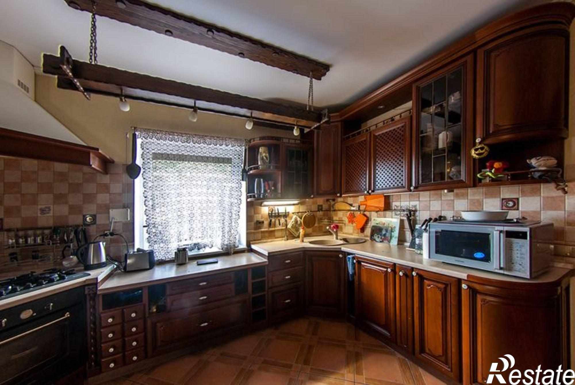Купить дачу, дом, коттедж за 22 000 000 рублей на Кировоградская ул