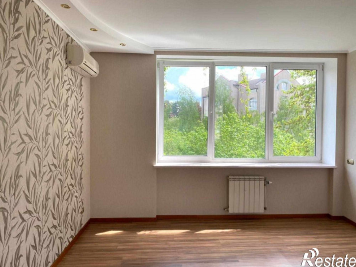 3-комн квартира Земельная ул, 12