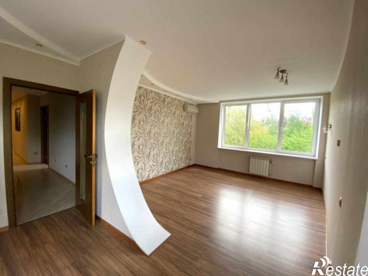 3-комн квартира Земельная ул, 12