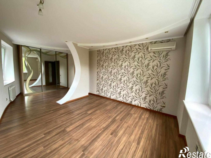 3-комн квартира Земельная ул, 12