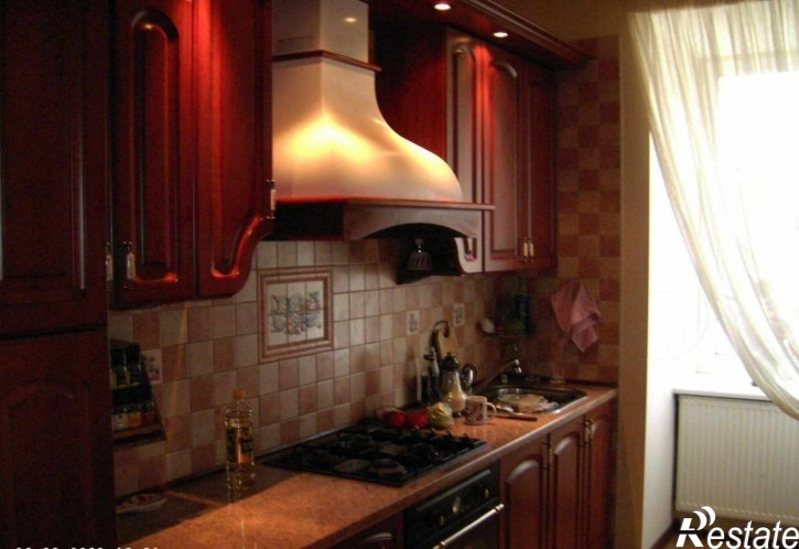 5-комн квартира Римского-Корсакова ул, 15